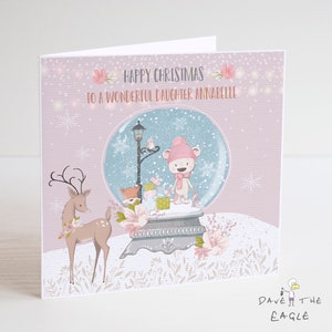 Hübsche Schneekugel Mädchen Weihnachtskarte mit Freunden - Bär, Fuchs und Reh