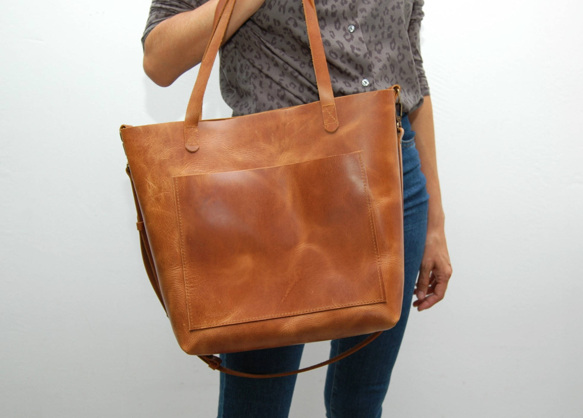 womens tan leather tote bag