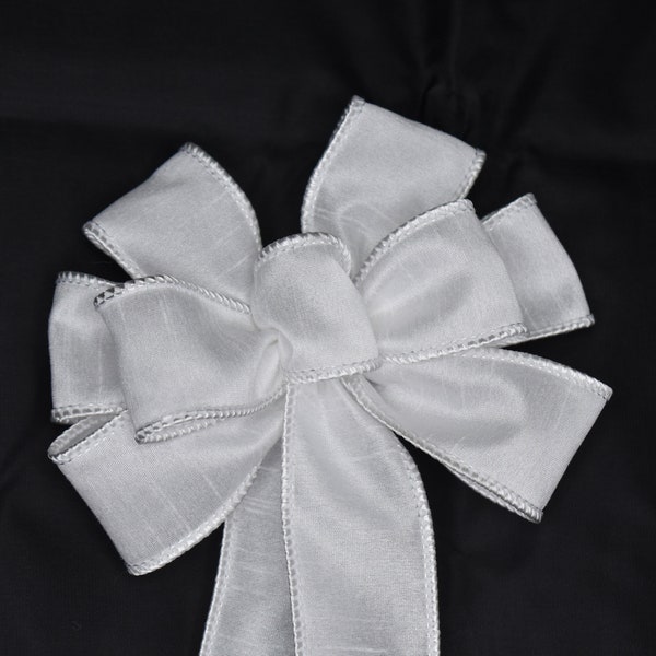 Wired Faux Silk White Wreath Bow