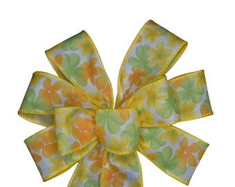 Small 5-6" Yellow Daisy Wired Wreath Bow