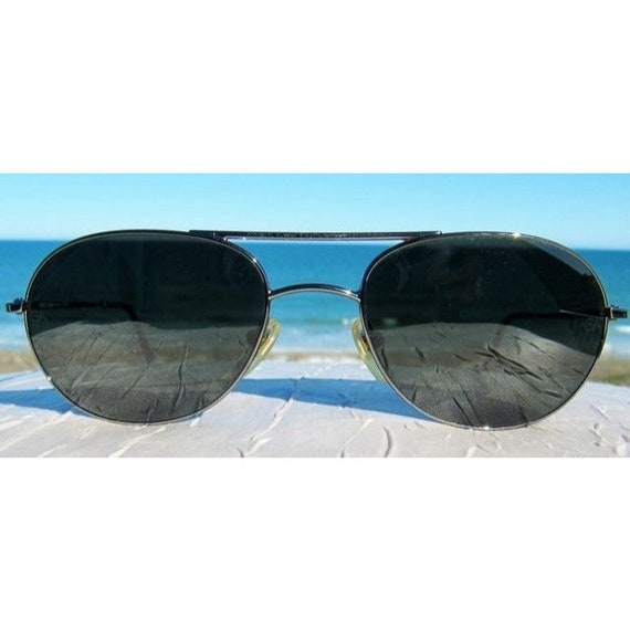 Giorgio Armani Vintage Gunmetal Frame Aviator Sunglasses 681  display picture 3