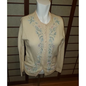 Monrose Knitwear Vintage 1950&#39;s Cream/Beige Beaded wool Cardigan Sweater S