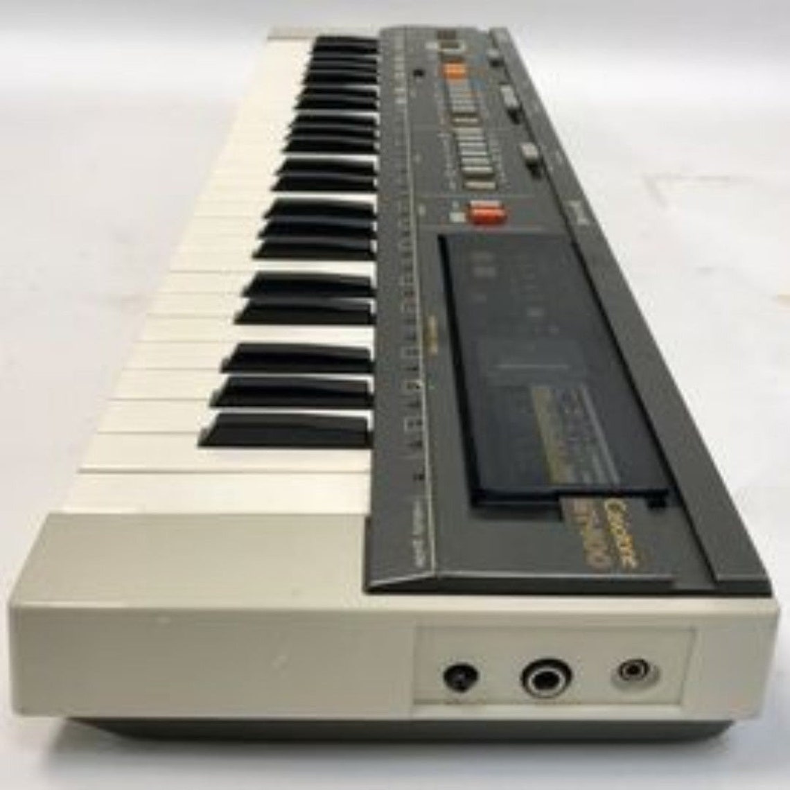 Casio Casiotone MT-800 Vintage 49 key Keyboard Synthesizer Speakers 6 ROM packs & Manuals, foto 3 di 5
