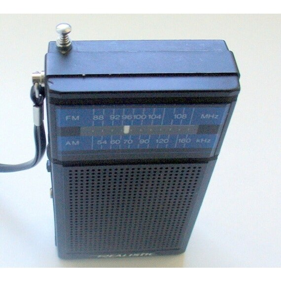 リアルなヴィンテージ70～80年代ポータブルAM/FMトランジスタラジオ