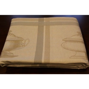 Williams Sonoma Beige/Gray Tureen Table Runner + 4 Placemats