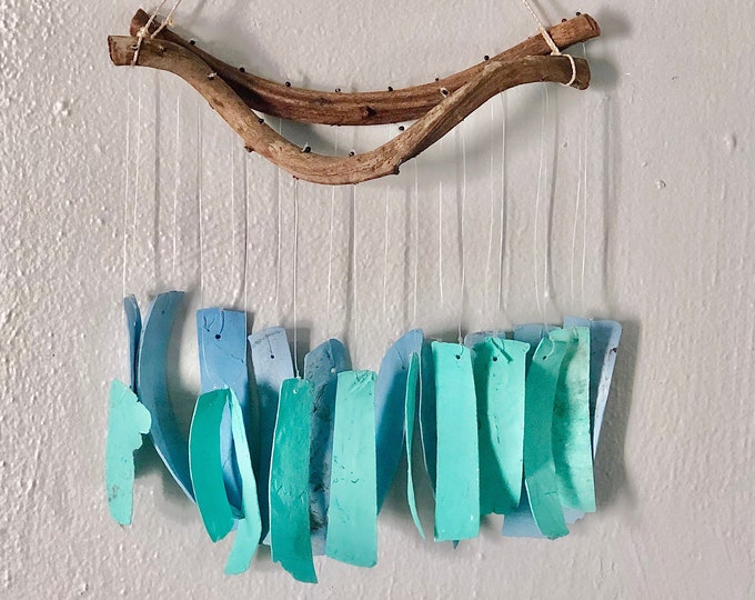 Seashell Wind Chimes, Beach Decor, Beach Wall Art, Coastal Decor, Driftwood Garland, Seashell Garland, Beach Wind Chime, Seashell Wind Chime