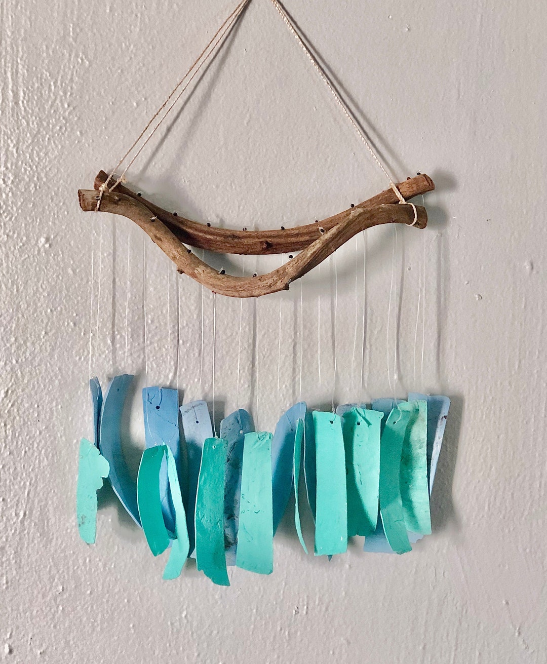 Seashell Wind Chimes, Beach Decor, Beach Wall Art, Coastal Decor, Driftwood Garland, Seashell