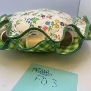 Vintage Nadelkissen Fadenhalter Kissen Handarbeit Nähen Stickerei Lieferungen