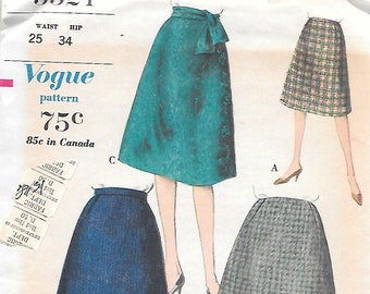 1960s Vogue Sewing Pattern 5321 - Misses' Skirt waist size 25 uncut FF