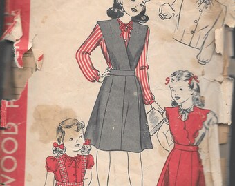 1940s Hollywood 1458 - Girls' Jumper, Skirt and Blouse size 4 breast 23" vintage sewing pattern