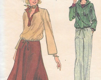 Vintage 1970s Vogue Sewing Pattern 9892 - Misses' Top, Skirt and Pants size 10 bust 32 1/2 uncut FF