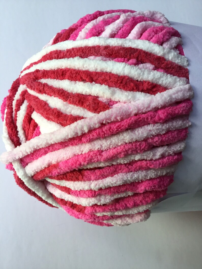 Bernat Blanket Yarn Brights Raspberry Ribbon Varg