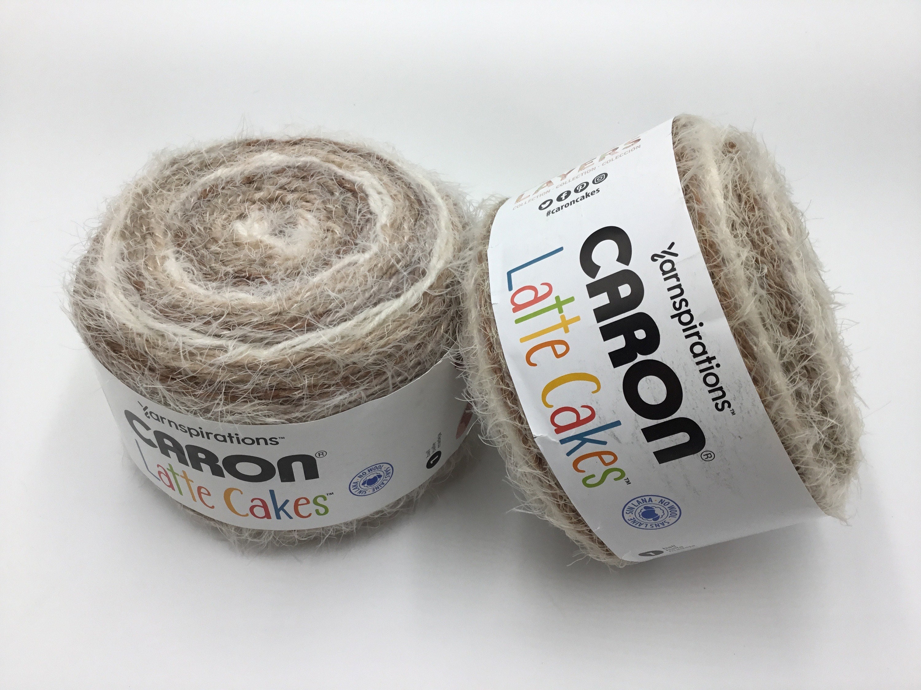 Caron Latte Cakes Yarn 5 Bulky Acrylic Nylon 530 Yds 8.8 Oz Self