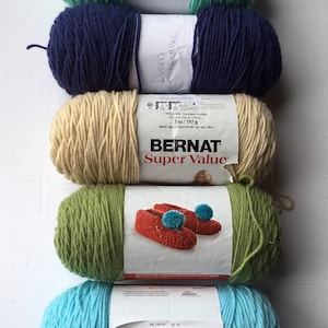 Bernat Bundle up Yarn, Small 4.9oz Size/267 Yds, 4 Worsted Weight