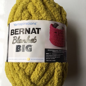 Super Bulky Chunky Chenille Yarn Giant Puffy Plush Yarn for Arm Knitting  Super Soft Giant Yarn 2 Lbs Ball Chenille Knit Blanket Yarn 