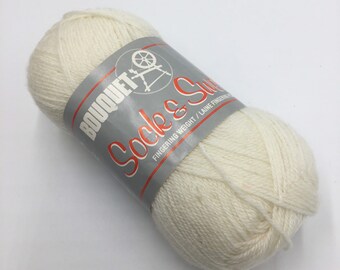 Bouquet Socks & Sweater Fingering Weight Yarn 4 Ply, Wool/Nylon Vintage Yarn - Cream-Vintage White
