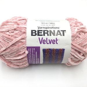 Bernat  Velvet 300g/10.5oz -Quiet Pink
