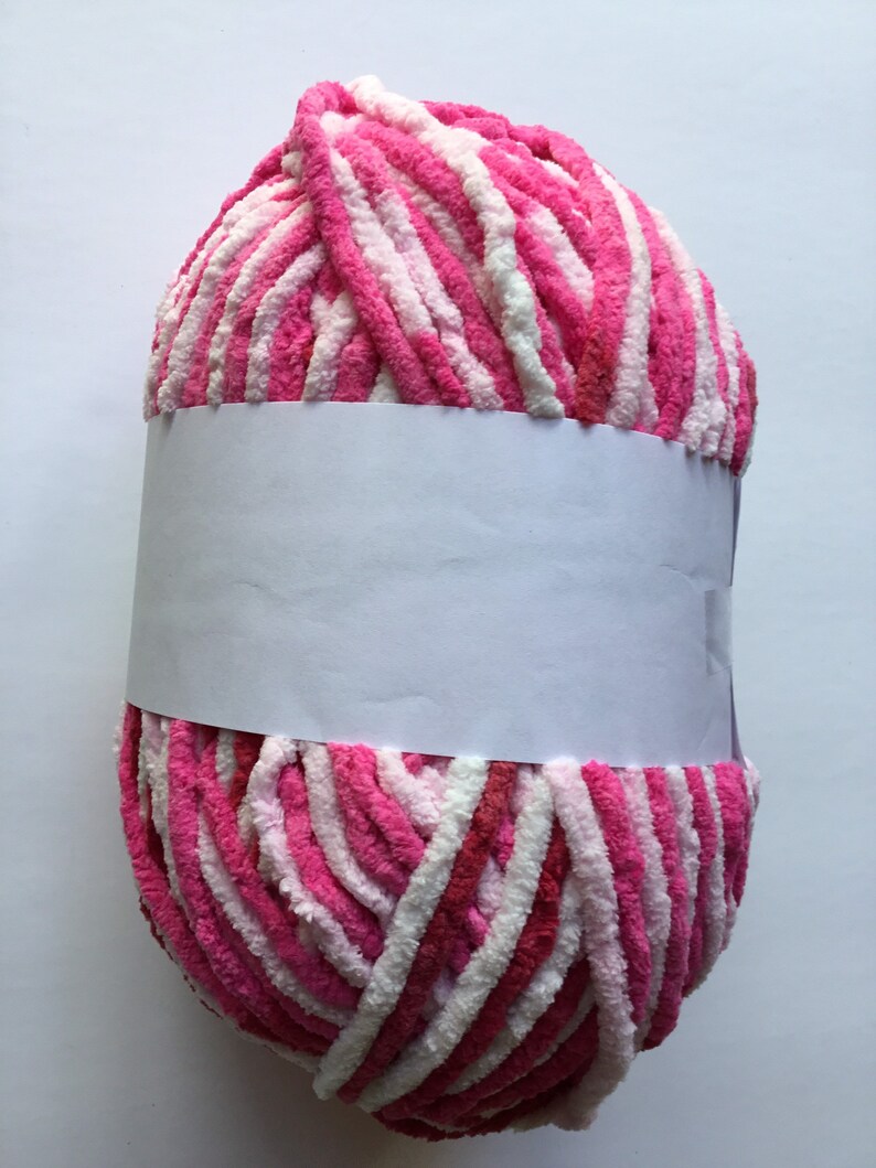 Bernat Blanket Yarn Brights Raspberry Ribbon Varg