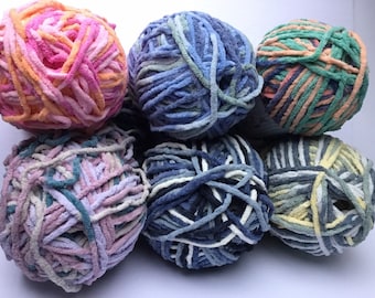 Bernat Baby Blanket Yarn 10.5oz/300g variety of colours