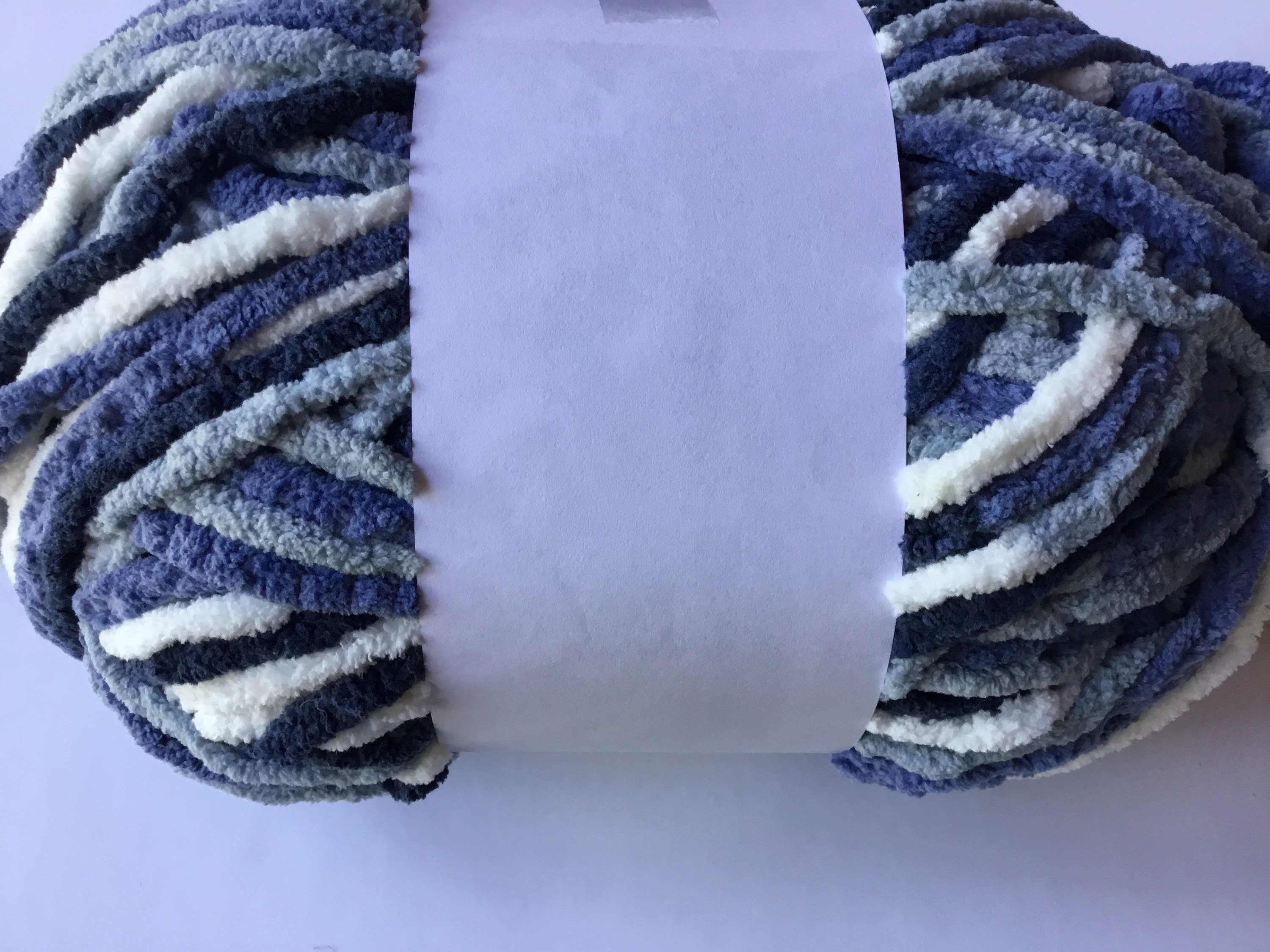 Bernat Blanket Matters – 2 Gomitoli Da 300g Di Filato Ciniglia Grigio Righe – Peso Super Bulky (6) – 220m – Lavabile In Lavatrice