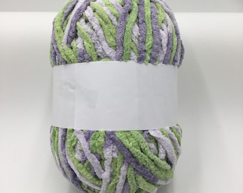 Bernat Blanket  Yarn - 10.5oz/220yds/201m - Lilac Leaf