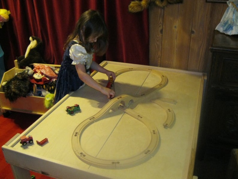 Train Table, Activity Table, Play Table with Optional Storage Trundles, Unassembled Kit with No Finish Applied immagine 2