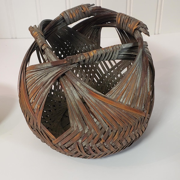 Japanese Ikebana Basket, Antique/vintage bamboo rattan basket, Centerpiece