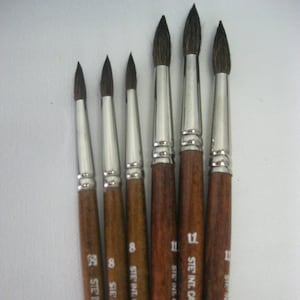 6pcs Hand Made Water-Color  Artist Quality Brushes. 3 of each sizes # 8 and # 11 Made in Germany