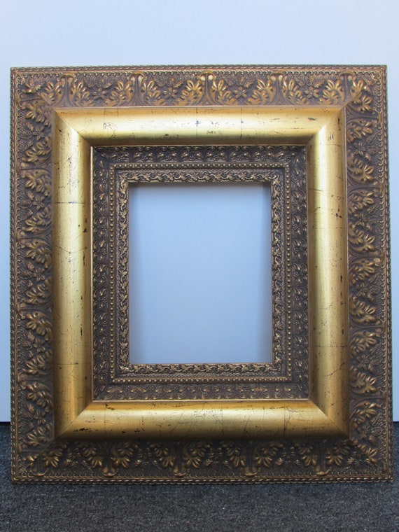 Cadre D'image Doré Orné Style Antique Design élégant Et Luxueux Cadre Vide 407802374