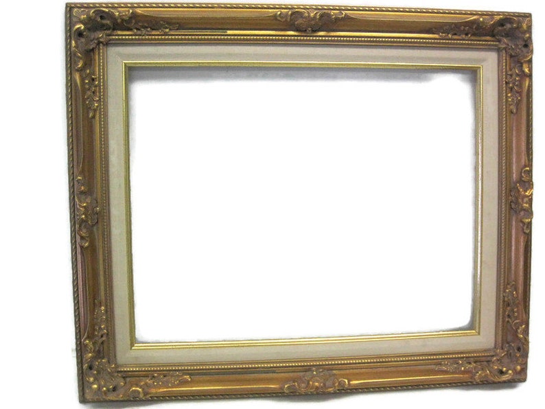 Hy-Jo Wooden frame OrnateBeaded Gold Leaf with Liner 16x20/'/' inches
