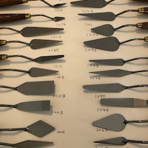 Wide Selection Artists Palette Knifes With Wooden Handles Made in Italy Please choose your model