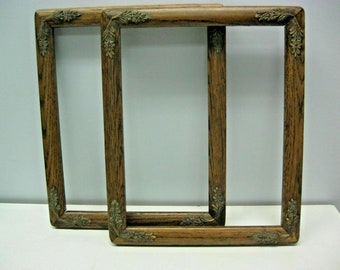 Brown Wooden Pictures Frame with flowers on the corners 5x7&#39;&#39; or 8x 10&#39;&#39; Please choose from drop list