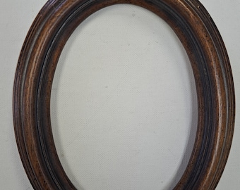 Oval Frame 11''x14'' Walnut with Gold Lip  Made by HY-JO