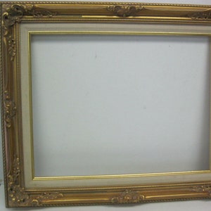 Hy-Jo Wooden frame  Ornate/Beaded Gold Leaf with Liner 12x16'' inches