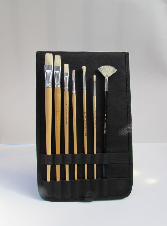 How to Choose Paint Brushes for Oil Painting