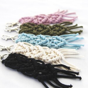 Handmade Macrame Keychain // Small Boho Keychain // Macrame Keychain // Keychain
