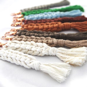Small Macrame Keychain // Small Boho Keychain // Macrame Keychain // Keychain
