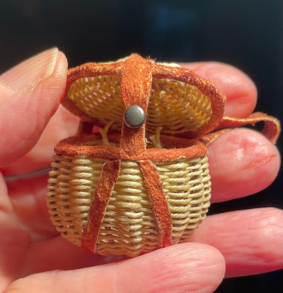 Miniature Fishing Creel Basket 