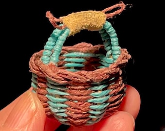 Bolga basket miniature