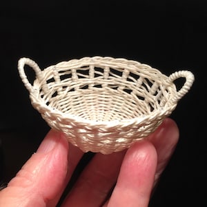 Miniature laundry basket