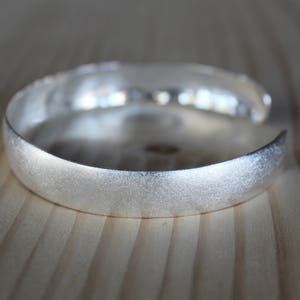 Pure silver hammered cuff bracelet, wide 999 solid silver bangle, bridesmade gift, everyday jewelry for girls, handcrafted