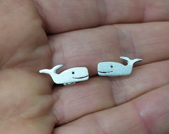Silver Studs-Sperm Whale Stud Earrings-Silver Charm Studs-Sterling Whales Earrings-Gift Idea-Wal Ohrringe-Schmuck-Pendientes-Plata-Argent