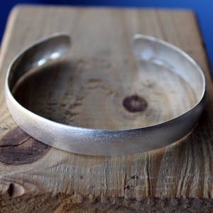 Pure silver hammered cuff bracelet, wide 999 solid silver bangle, bridesmade gift, everyday jewelry for girls, handcrafted image 4