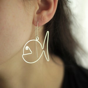 Dangle Earrings-Silver Wire Fish Dangles-Silver Sea Earrings-Sterling Silver Fish Earrings-Gift Idea-Fisch Ohrringe-Schmuck-Argent-Plata