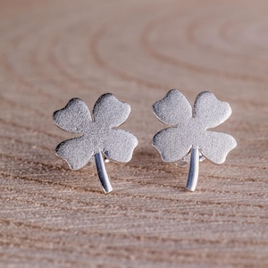 Silver Studs Shamrock Earrings-Silver Clover Earrings-Four Leaf Clover Studs-Flower Jewelry-Gift Idea-Klee Ohrstecker Schmuck Silber-Argent