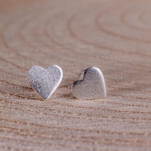 Silver Studs-Silver Heart Earrings-Sterling Heart Earrings-Silver Heart Jewelry-Gift Idea-Herz Ohrringe-Schmuck-Herz-Argent-Coeur-Plata