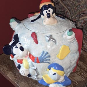 Vintage Rare Mickey Mouse, Goofy, & Donald Duck Snow Ball Cookie Jar - FREE SHIPPING