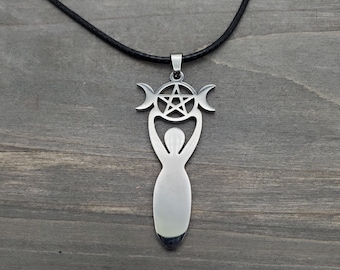Goddess Necklace, Wiccan Jewelry, Triple Moon Necklace, Moon Goddess, Pagan Jewelry, Pagan Necklace, Moon Goddess Pendant, Divine Feminine