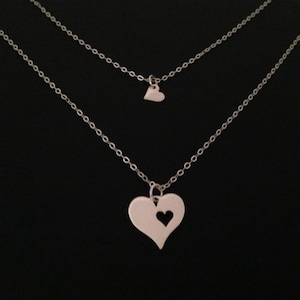 Mother Daughter Necklace,tiny heart,cut-out heart, heart necklaces,heart pendant,mother daughter heart set jewelry,sisters necklace set