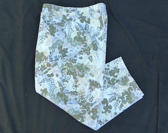 Gloria Vanderbilt Capris-- Floral Cotton Cropped Pants 21" inseam-Womens 12-Vintage